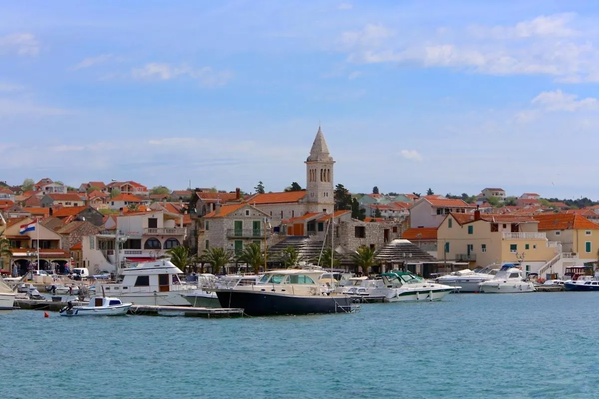 Holiday home Arabela Lux Villa Pakostane