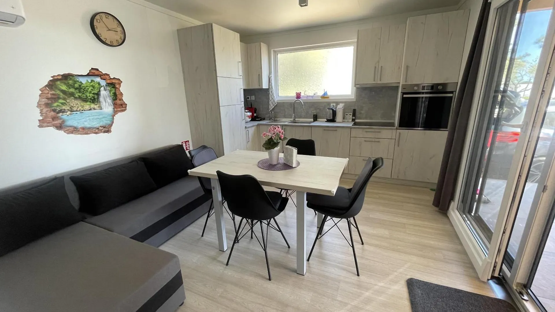 Arabela Lux Villa Pakostane 0*,  Croatia
